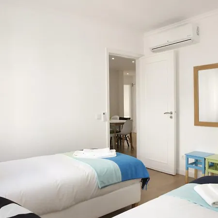 Show Legends Apartman *